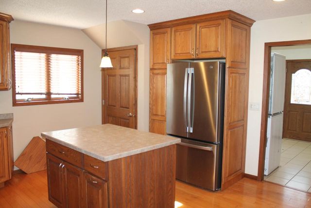 2027 Charles STREET, La Crosse, WI 54603