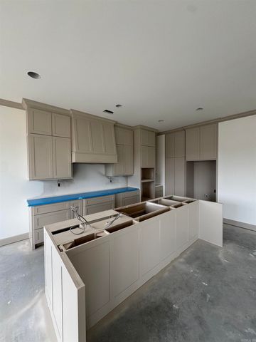 5 Mountain Brook Road, Little Rock, AR 72223