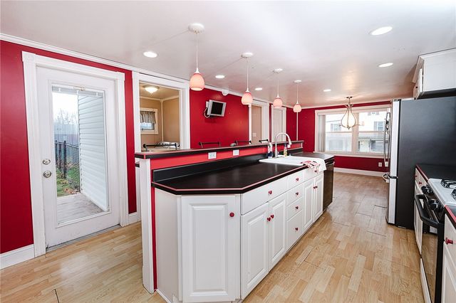 228 Harrison Ave, Robinson, PA 15949