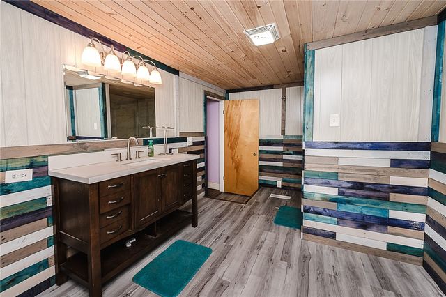 228 Harrison Ave, Robinson, PA 15949