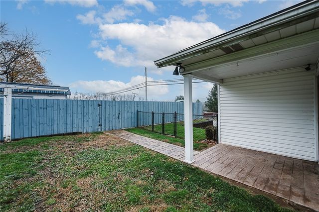 228 Harrison Ave, Robinson, PA 15949