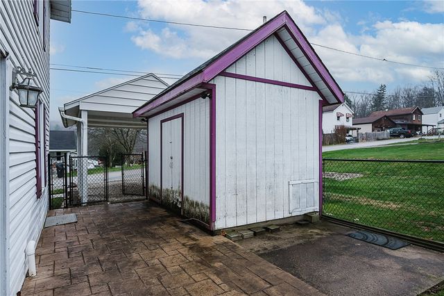 228 Harrison Ave, Robinson, PA 15949