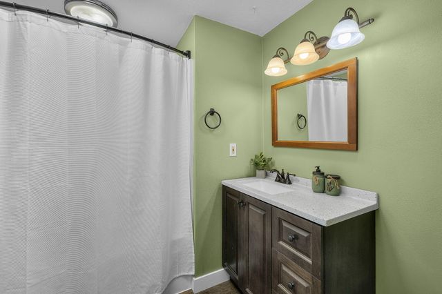 15003 E River Loop Drive, Bend, OR 97707