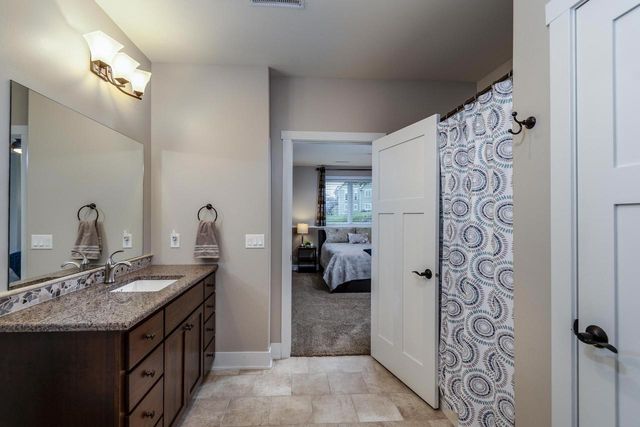 939 Carnoustie Way, Oregon, WI 53575