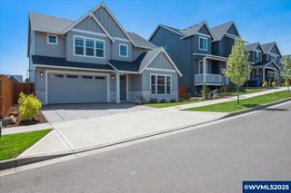2754 Inna Av NW, Salem, OR 97304