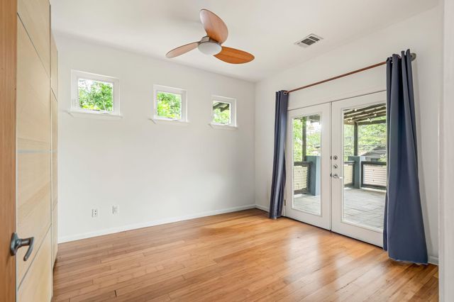 2202 Garden ST B, Austin, TX 78702