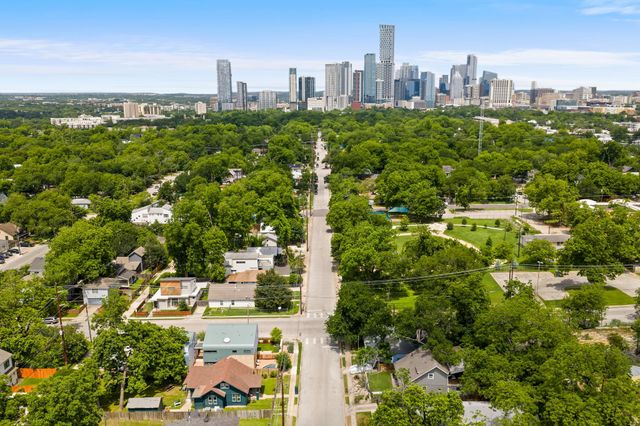 2202 Garden ST B, Austin, TX 78702