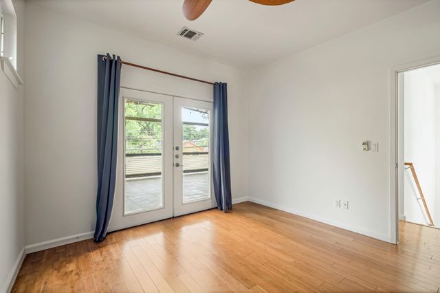 2202 Garden ST B, Austin, TX 78702