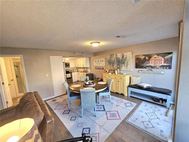 283 Sunrise Acres Point, Sunrise Beach, MO 65079