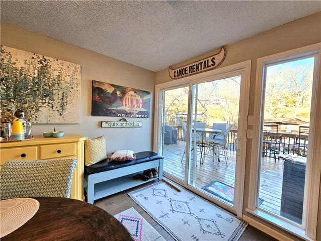 283 Sunrise Acres Point, Sunrise Beach, MO 65079