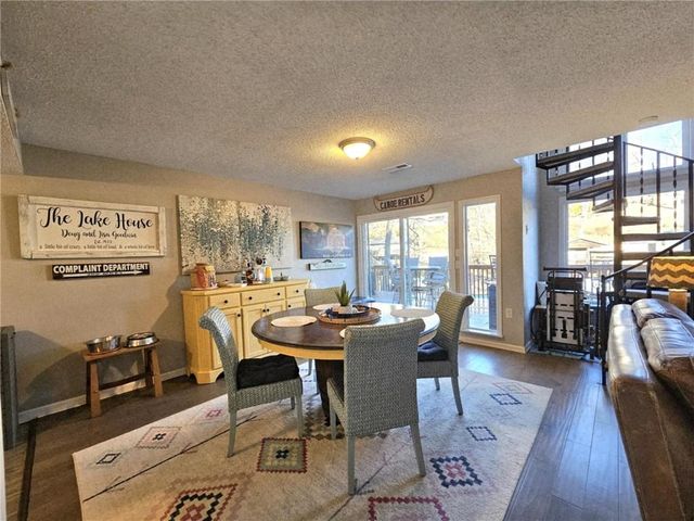 283 Sunrise Acres Point, Sunrise Beach, MO 65079