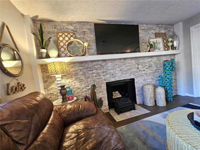 283 Sunrise Acres Point, Sunrise Beach, MO 65079