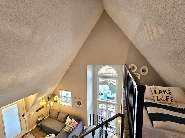 283 Sunrise Acres Point, Sunrise Beach, MO 65079