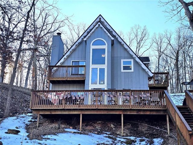 283 Sunrise Acres Point, Sunrise Beach, MO 65079