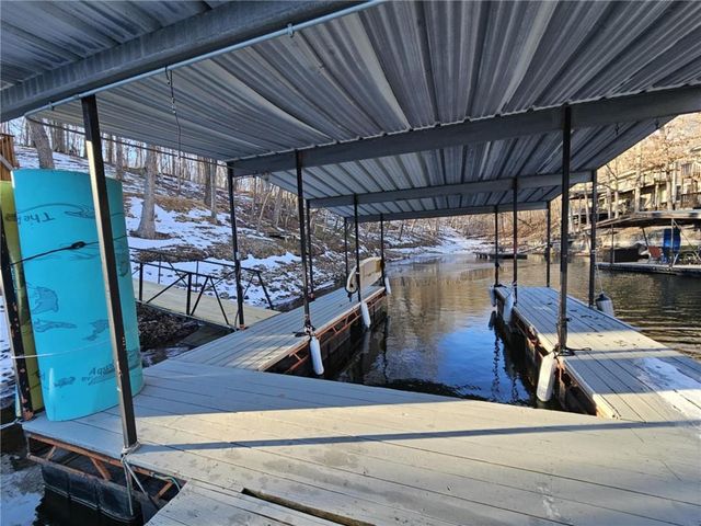 283 Sunrise Acres Point, Sunrise Beach, MO 65079