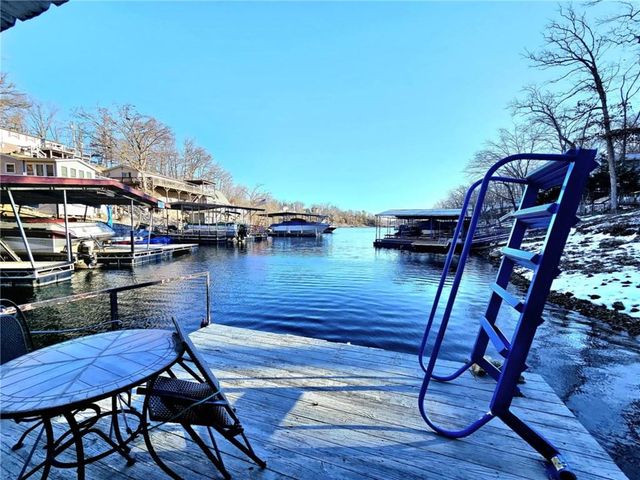 283 Sunrise Acres Point, Sunrise Beach, MO 65079