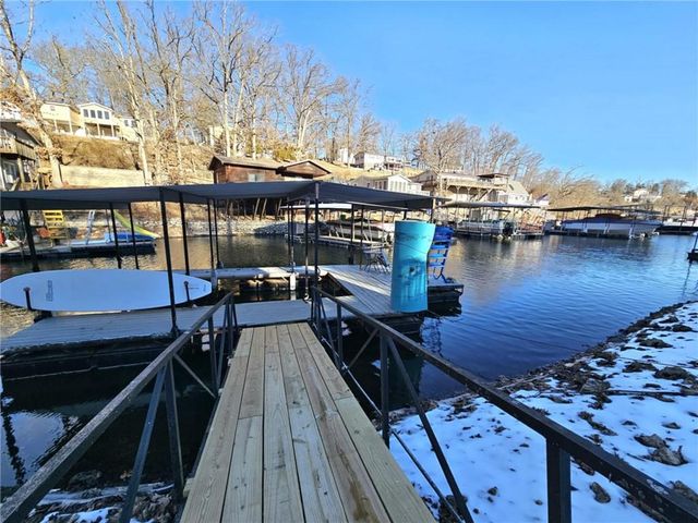 283 Sunrise Acres Point, Sunrise Beach, MO 65079