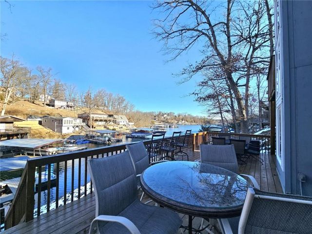 283 Sunrise Acres Point, Sunrise Beach, MO 65079