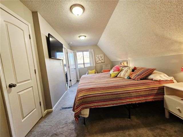 283 Sunrise Acres Point, Sunrise Beach, MO 65079