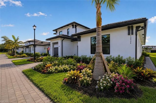 10954 Preachers Cove LN, Fort Myers, FL 33913