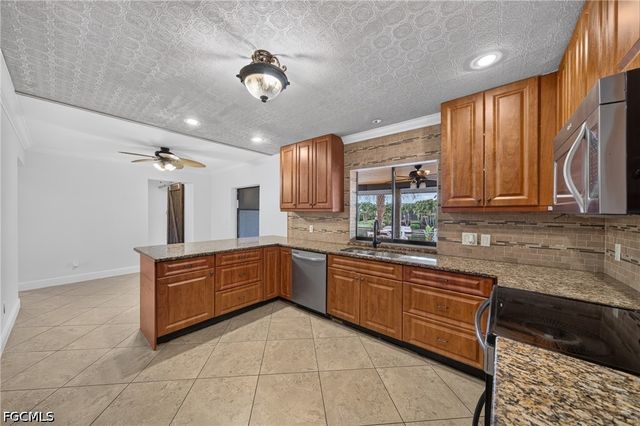 1919 SE 37th TER, Cape Coral, FL 33904