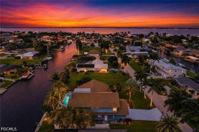 1919 SE 37th TER, Cape Coral, FL 33904