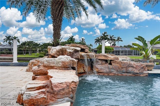 1919 SE 37th TER, Cape Coral, FL 33904