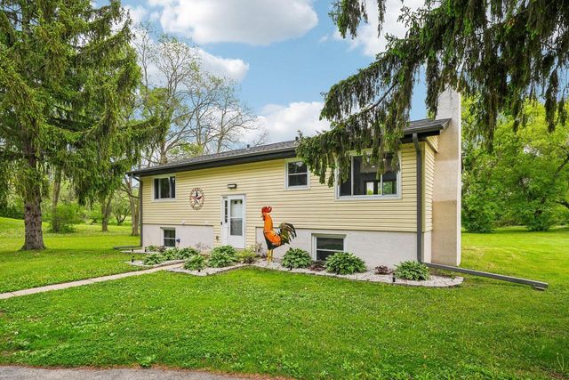 S55W33749 County Road ZZ, North Prairie, WI 53153