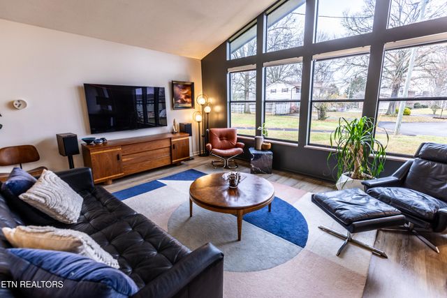 8616 Lanier Lane, Knoxville, TN 37923