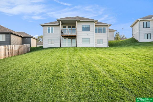 16061 CW Hadan Drive, Bennington, NE 68007