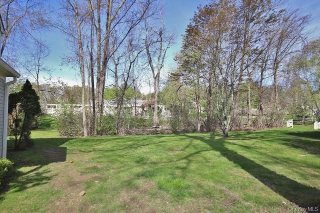 607 Chestnut Drive, Carmel, NY 10512