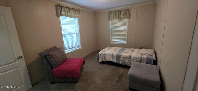236 Loggers Lane, Clinton, TN 37716