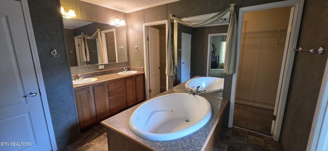 236 Loggers Lane, Clinton, TN 37716