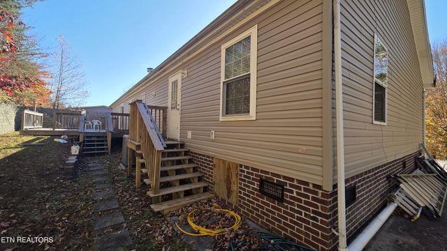 236 Loggers Lane, Clinton, TN 37716