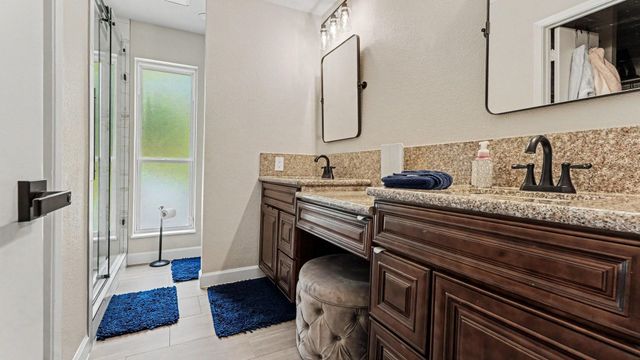 1003 N Diamondhead Boulevard, Crosby, TX 77532