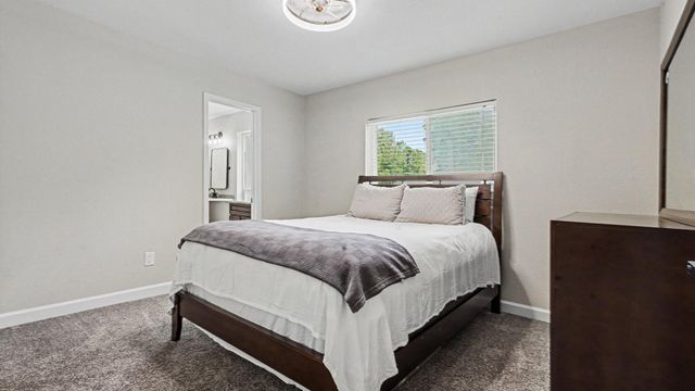 1003 N Diamondhead Boulevard, Crosby, TX 77532