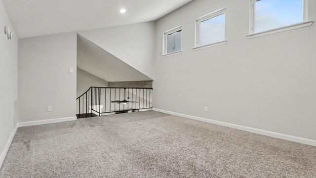 1003 N Diamondhead Boulevard, Crosby, TX 77532