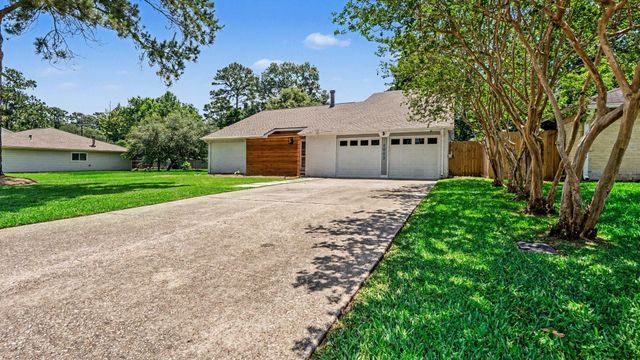 1003 N Diamondhead Boulevard, Crosby, TX 77532