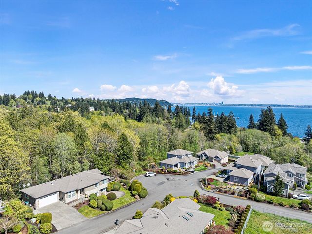 7989 E Barsay Lane, Port Orchard, WA 98366