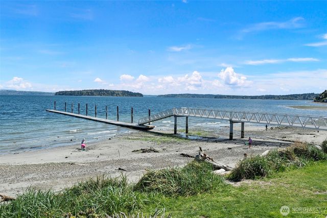 7989 E Barsay Lane, Port Orchard, WA 98366