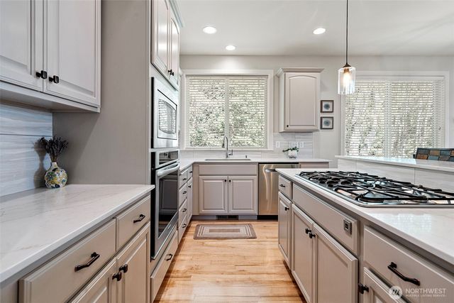 7989 E Barsay Lane, Port Orchard, WA 98366