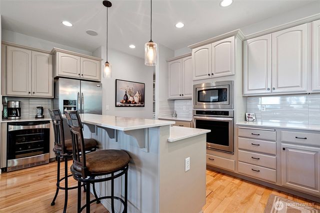 7989 E Barsay Lane, Port Orchard, WA 98366