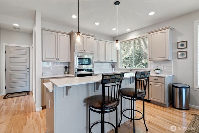 7989 E Barsay Lane, Port Orchard, WA 98366