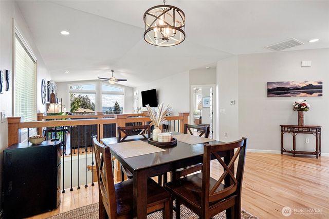 7989 E Barsay Lane, Port Orchard, WA 98366