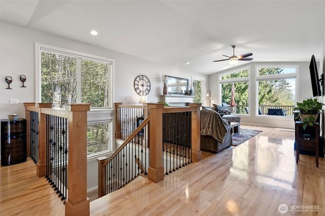7989 E Barsay Lane, Port Orchard, WA 98366