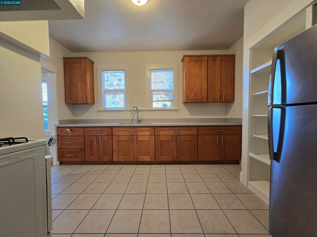 1401 Bissell Ave, Richmond, CA 94801