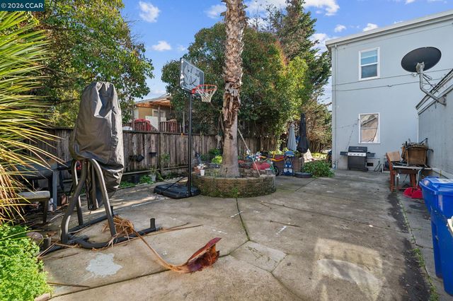 1401 Bissell Ave, Richmond, CA 94801
