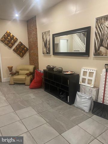 1906 W VENANGO ST, Philadelphia, PA 19140