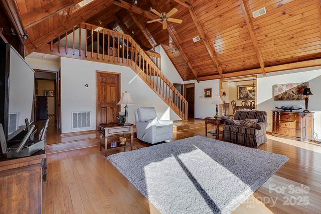 285 Old Batson Road, Taylors, SC 29687