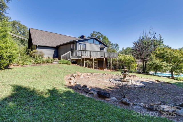 285 Old Batson Road, Taylors, SC 29687